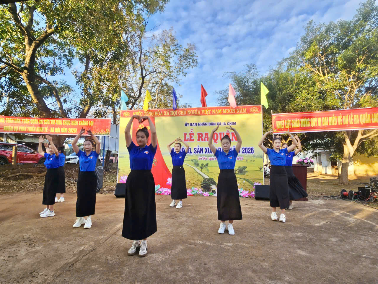 Một số tiết mục văn nghệ tại lễ ra quân